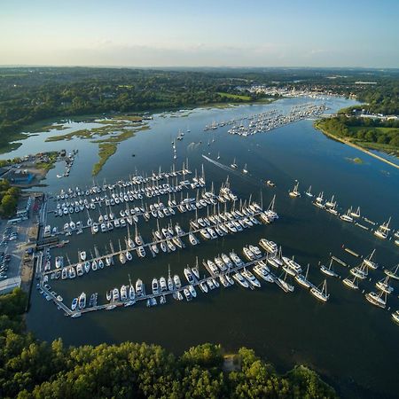 Mercury Yacht Harbour And Holiday Park Bursledon Esterno foto