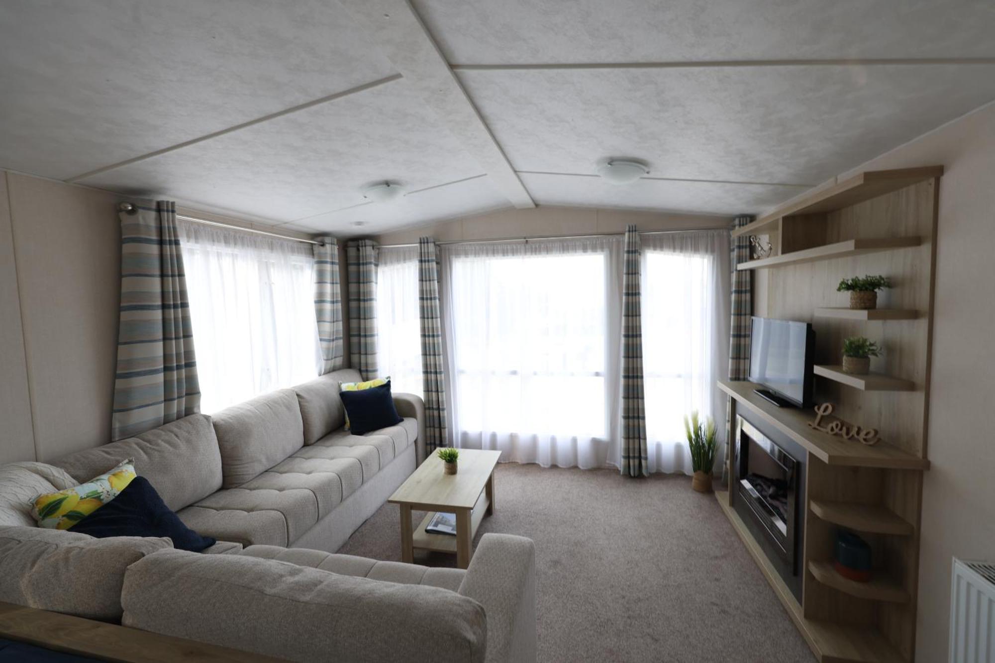 Mercury Yacht Harbour And Holiday Park Bursledon Esterno foto