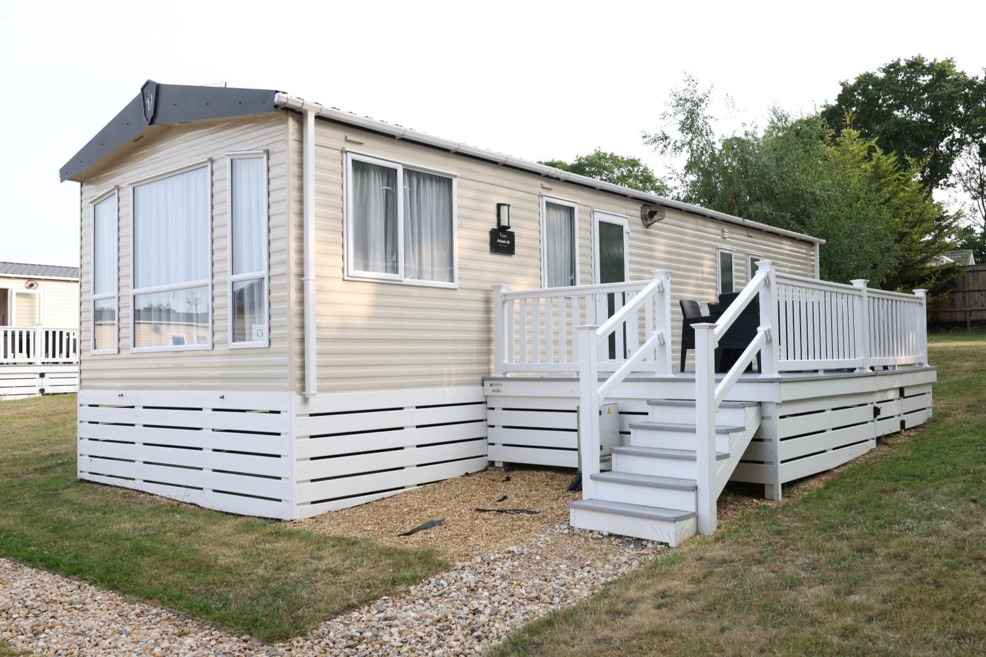 Mercury Yacht Harbour And Holiday Park Bursledon Esterno foto