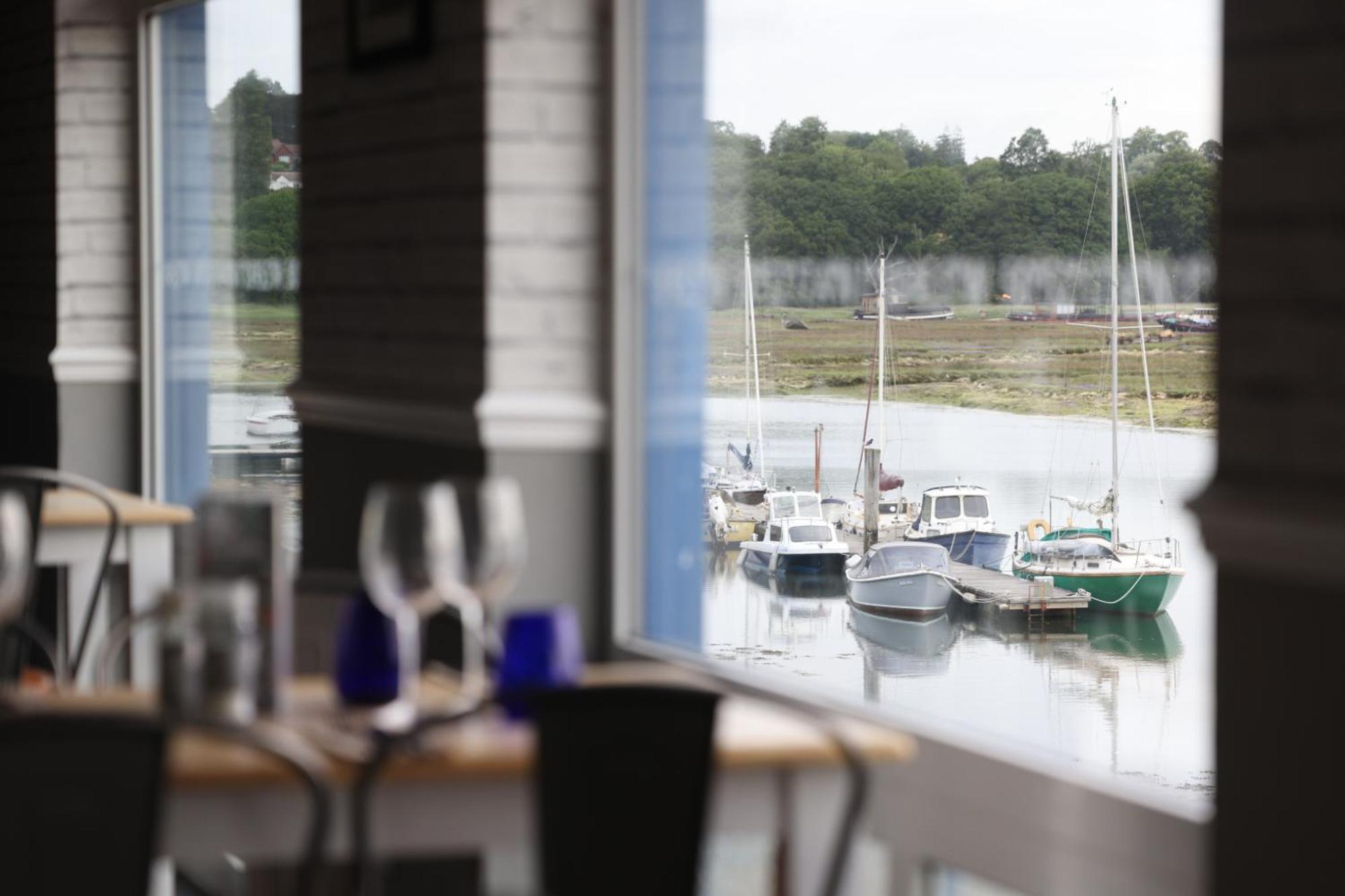 Mercury Yacht Harbour And Holiday Park Bursledon Esterno foto