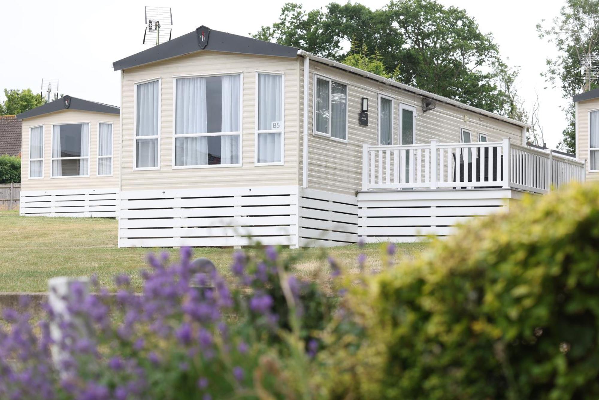 Mercury Yacht Harbour And Holiday Park Bursledon Esterno foto