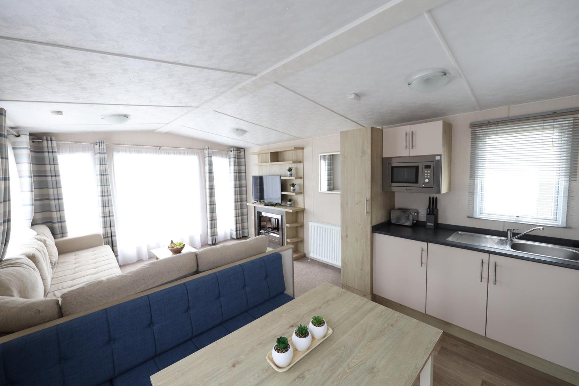Mercury Yacht Harbour And Holiday Park Bursledon Esterno foto
