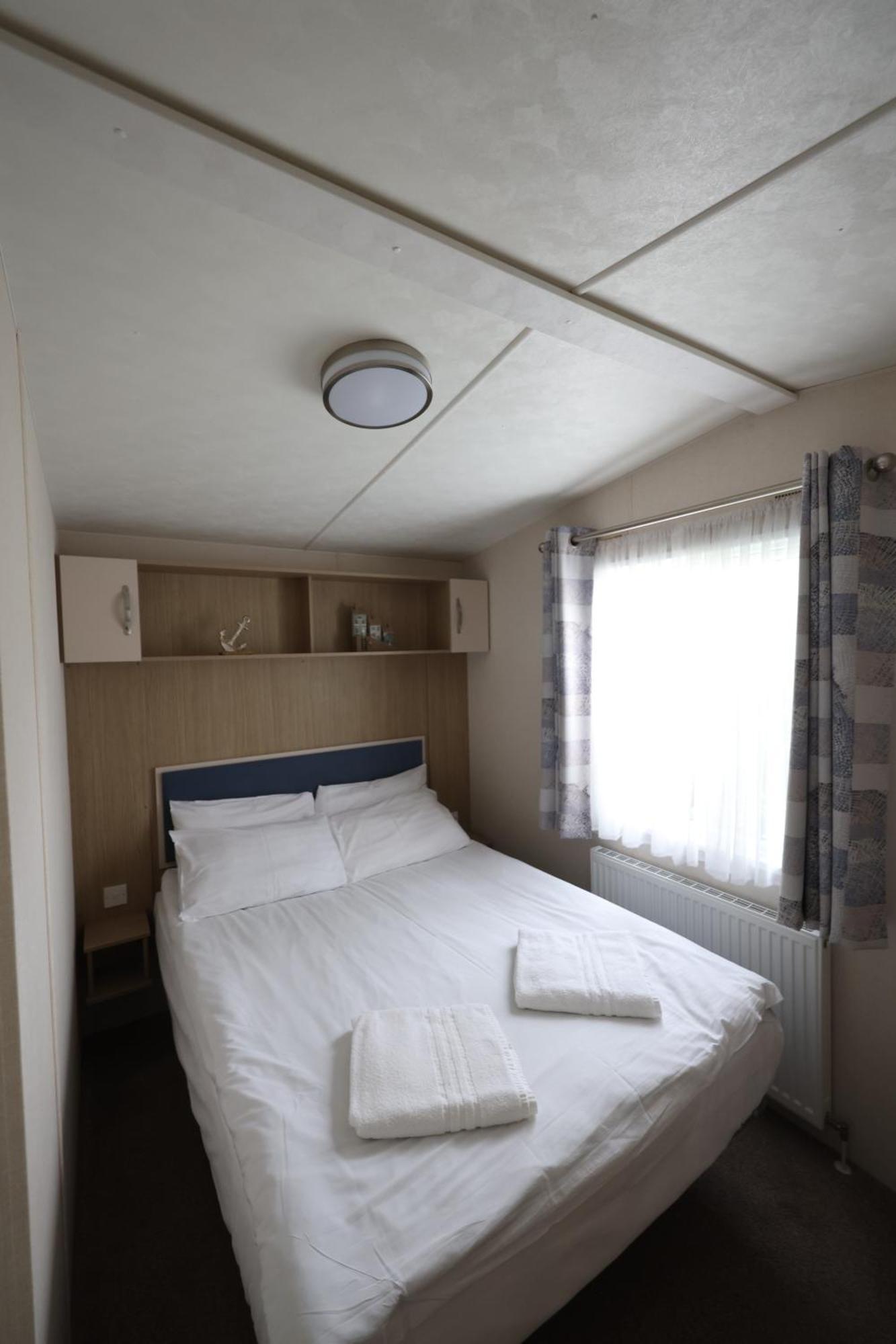 Mercury Yacht Harbour And Holiday Park Bursledon Esterno foto