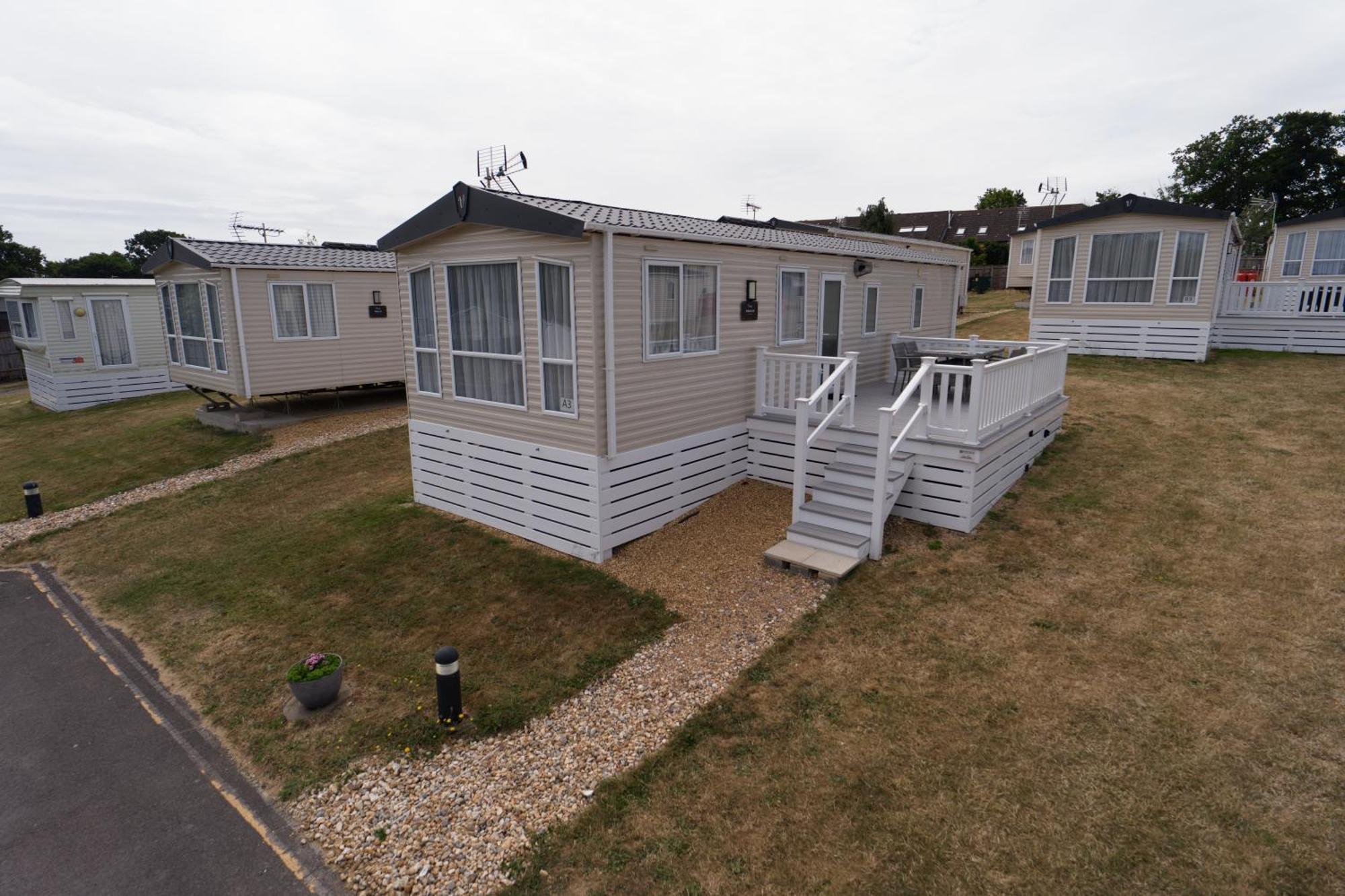 Mercury Yacht Harbour And Holiday Park Bursledon Esterno foto